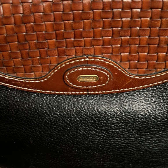 Bally 🔥 Shoulder Bag and Crossbody 🌺 - Picture 5 of 16